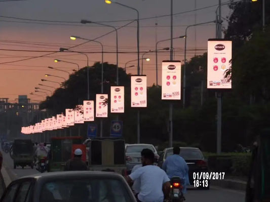 Outdoor street pole led  screen P4 Street lighting pole led display